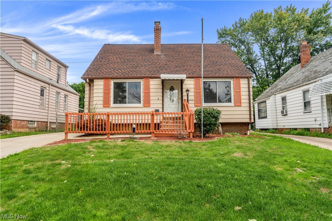13307 Oak Park Blvd. Garfield Hts, Oh - Spacious 2 bed 1 bath home! //
$1150 rent / $1150 deposit //
$49 application fee per adult //
NO SMOKING //
1 time $149 non-refundable set up fee paid at lease signing //
$30/month required resident benefit package; can include personal property/liability insurance for an additional $5/month for $35/month total. //
All applicants are required to fill out a PetScreening application, found on our website/app before being processed. Even if you have NO pets - this app must be filled out. 1-2 pets OK w/ approved PetScreening & PetFee (Some breed restrictions apply). 1 time, non-refundable pet fee of $200-500 per animal applies to all pets & must be paid prior to or when you pay your 1st month rent. (No fee for qualified assistance animals) //
Our application is processed through secure site: Findigs. They require ID & income verification. Without this, your app will not be processed. They offer 24/7 chat support on their app directly