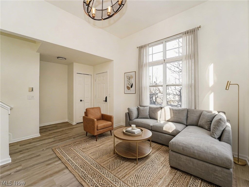 Photo of 821 Nela View Road, Cleveland Heights, OH 44112 (MLS # 5198314)