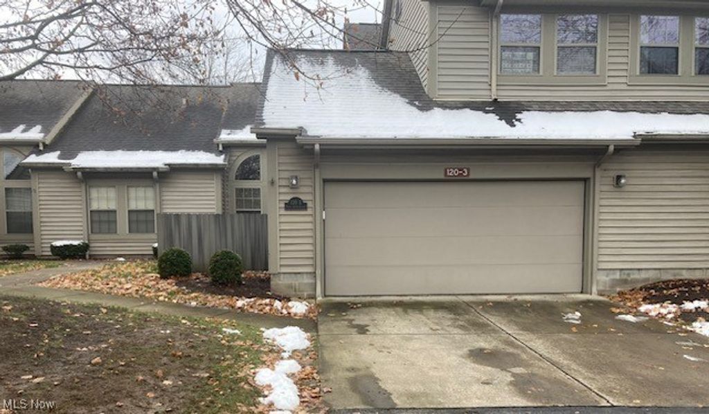 Photo of 120 N Aspen #3, Warren, OH 44484 (MLS # 5174694)