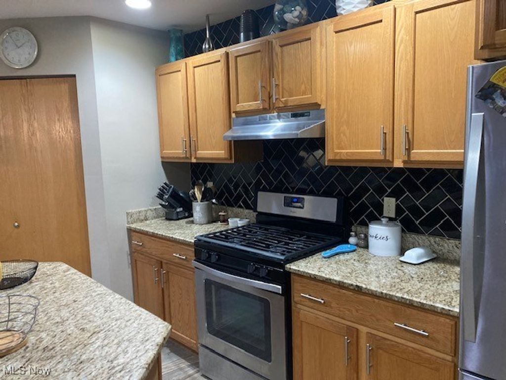 Photo of 120 N Aspen #3, Warren, OH 44484 (MLS # 5174694)