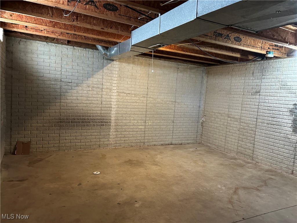 Helper-Woodland Hills Park - Residential Lease