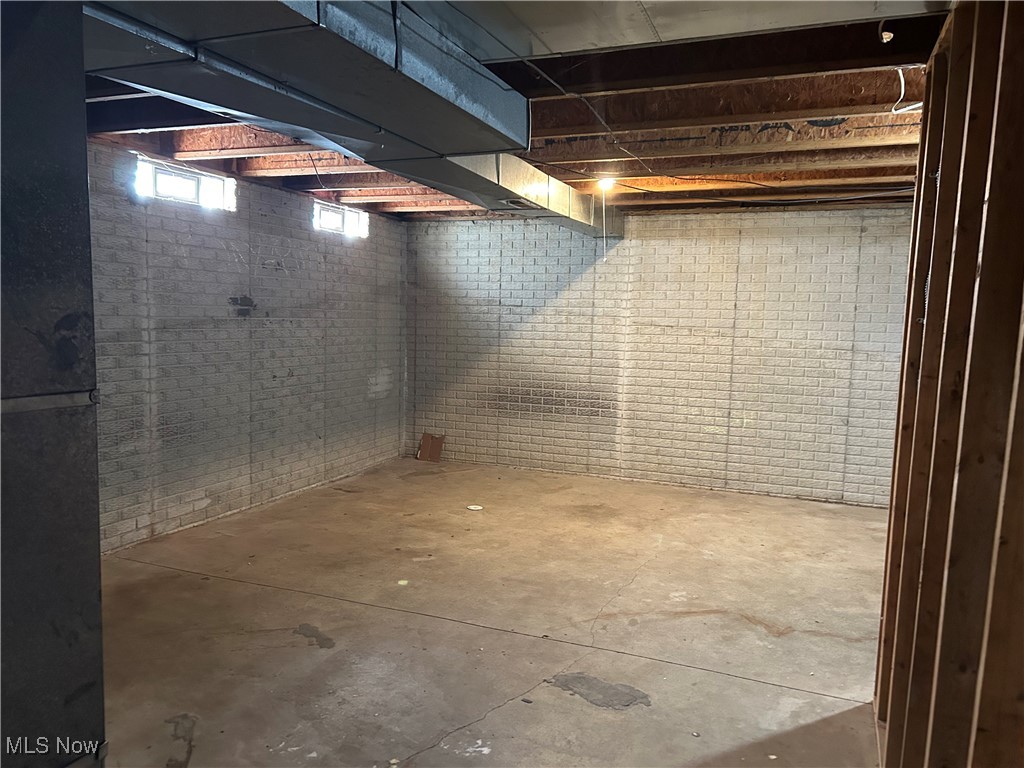 Helper-Woodland Hills Park - Residential Lease