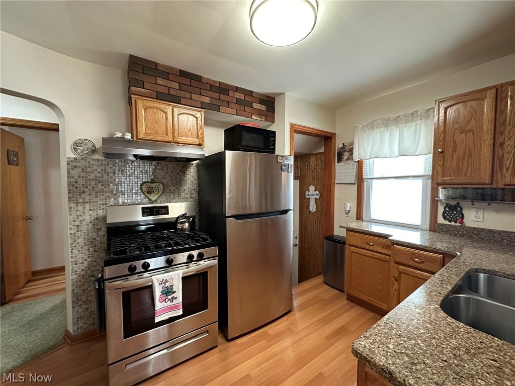 H A Stahl Properties Cos Ridg - Residential