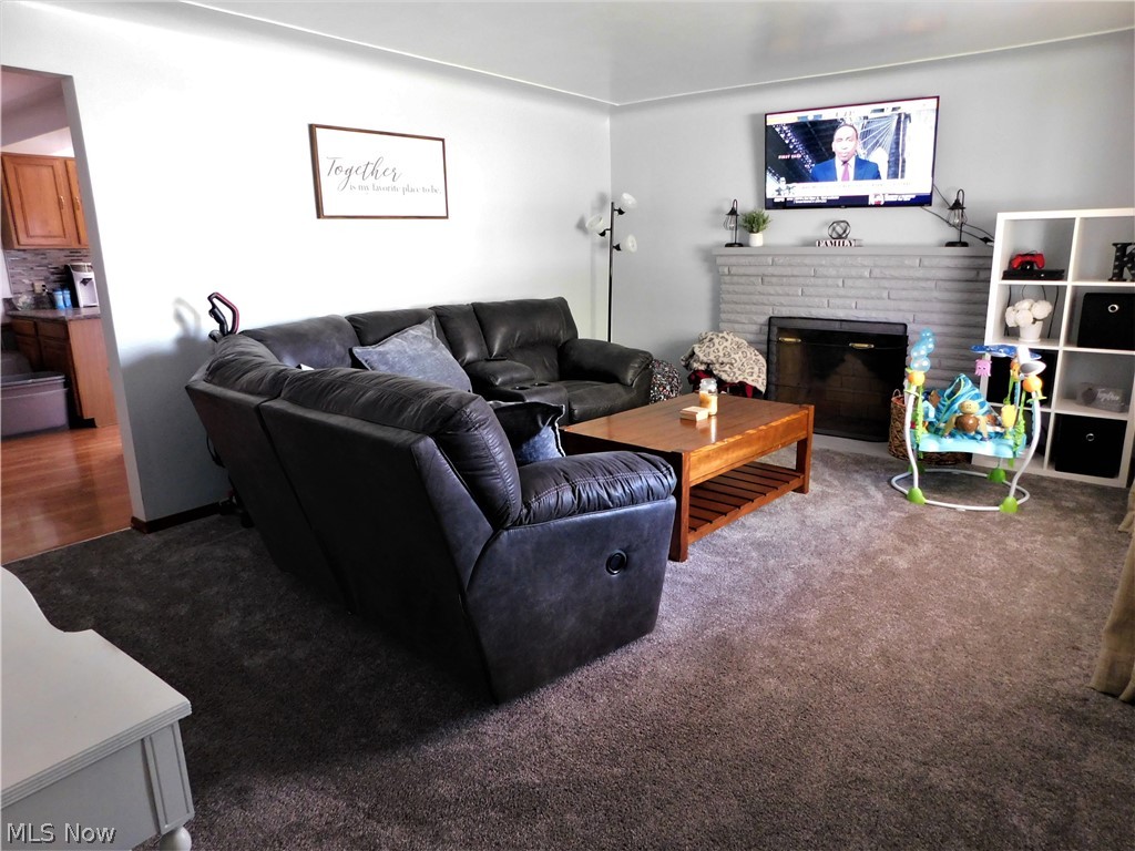 Hubbard Manor 03 - Residential