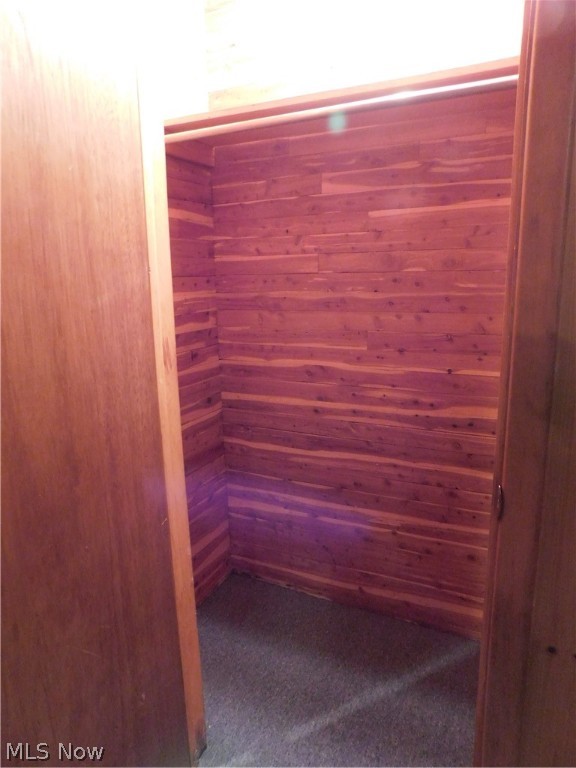 Hubbard Manor 03 - Residential