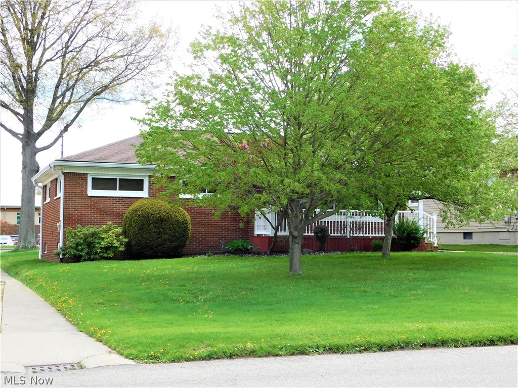 Hubbard Manor 03 - Residential