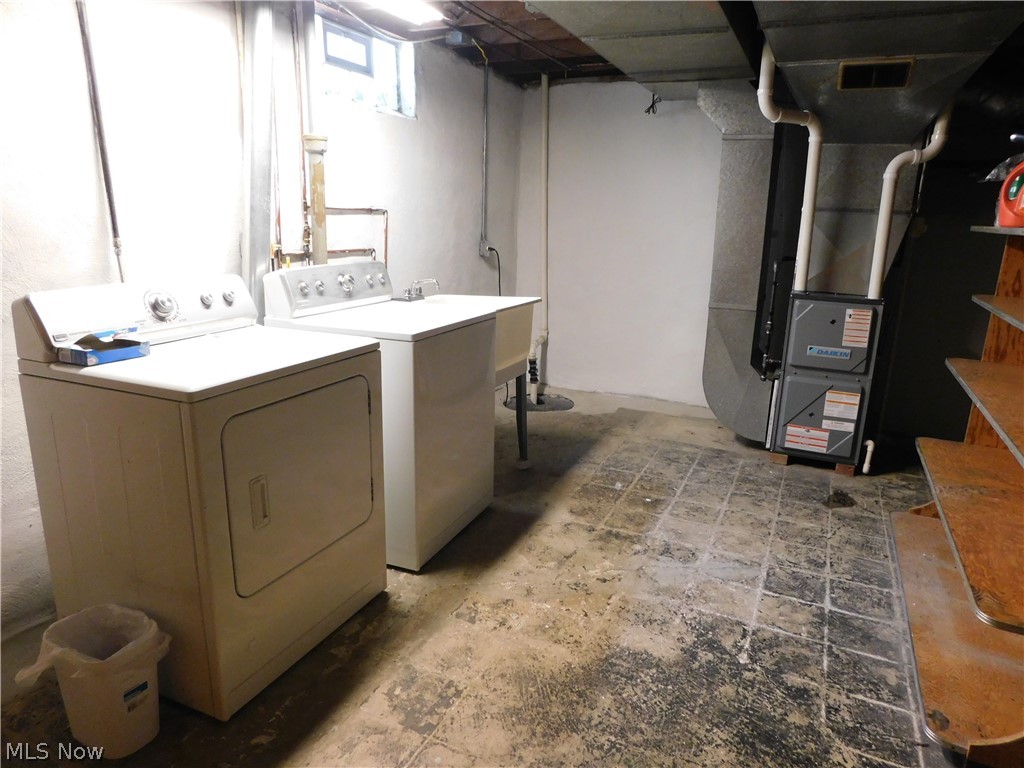 Hubbard Manor 03 - Residential