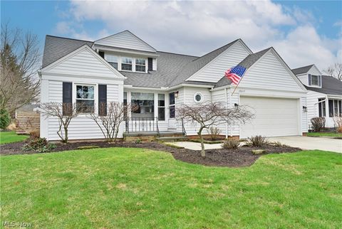 Homes For Sale - 19017 Colahan Drive<br/> Rocky River, OH 44116