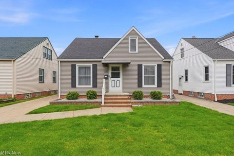 Photo of 5066 W 6th Street, Brooklyn Heights, OH 44131 (MLS # 5210187)