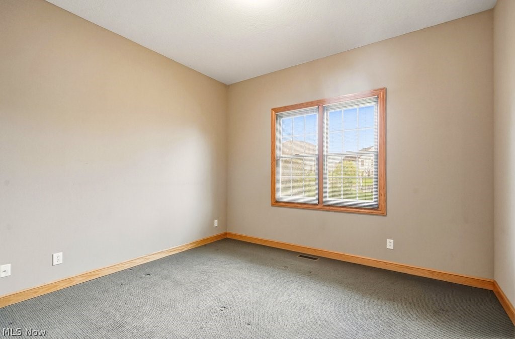 Villas/Saint James Place 02 - Residential