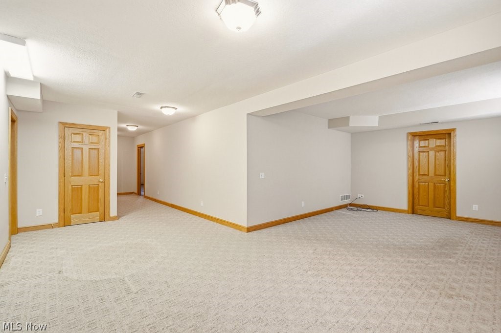 Villas/Saint James Place 02 - Residential