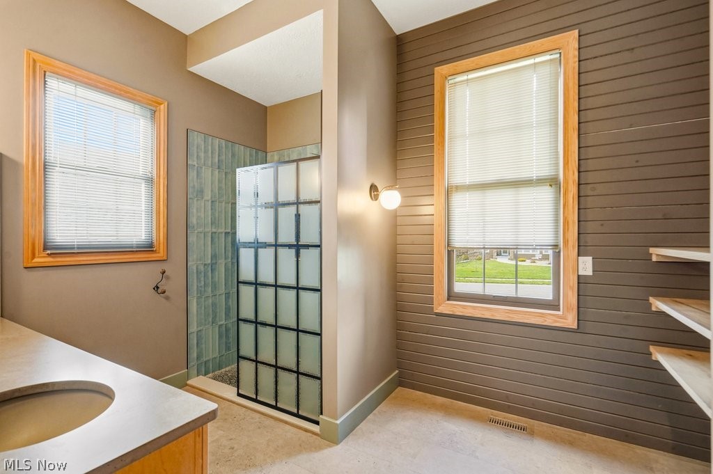 Villas/Saint James Place 02 - Residential