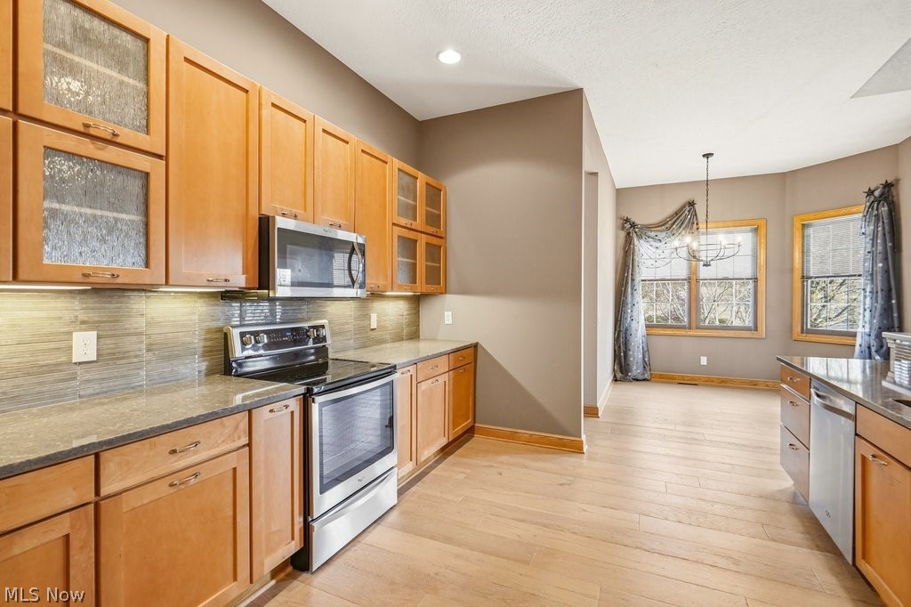 Villas/Saint James Place 02 - Residential