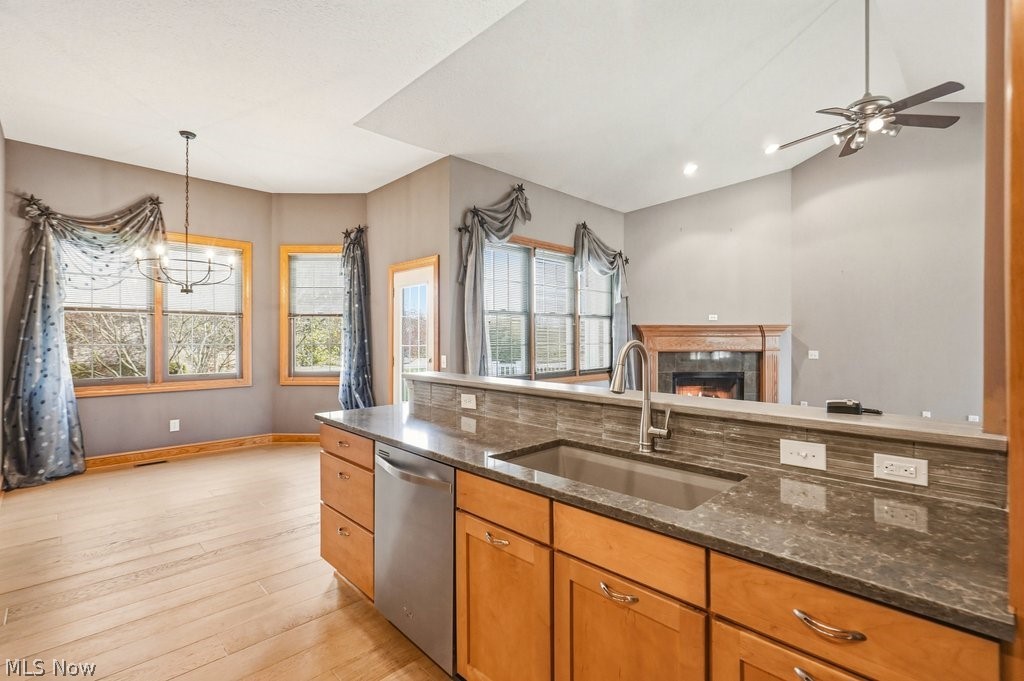 Villas/Saint James Place 02 - Residential