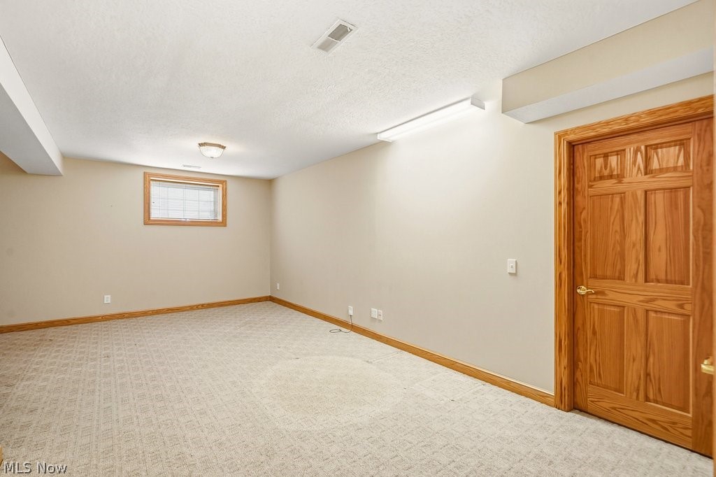 Villas/Saint James Place 02 - Residential