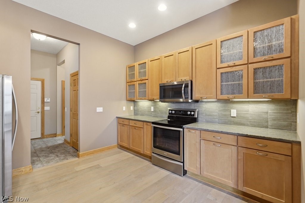 Villas/Saint James Place 02 - Residential