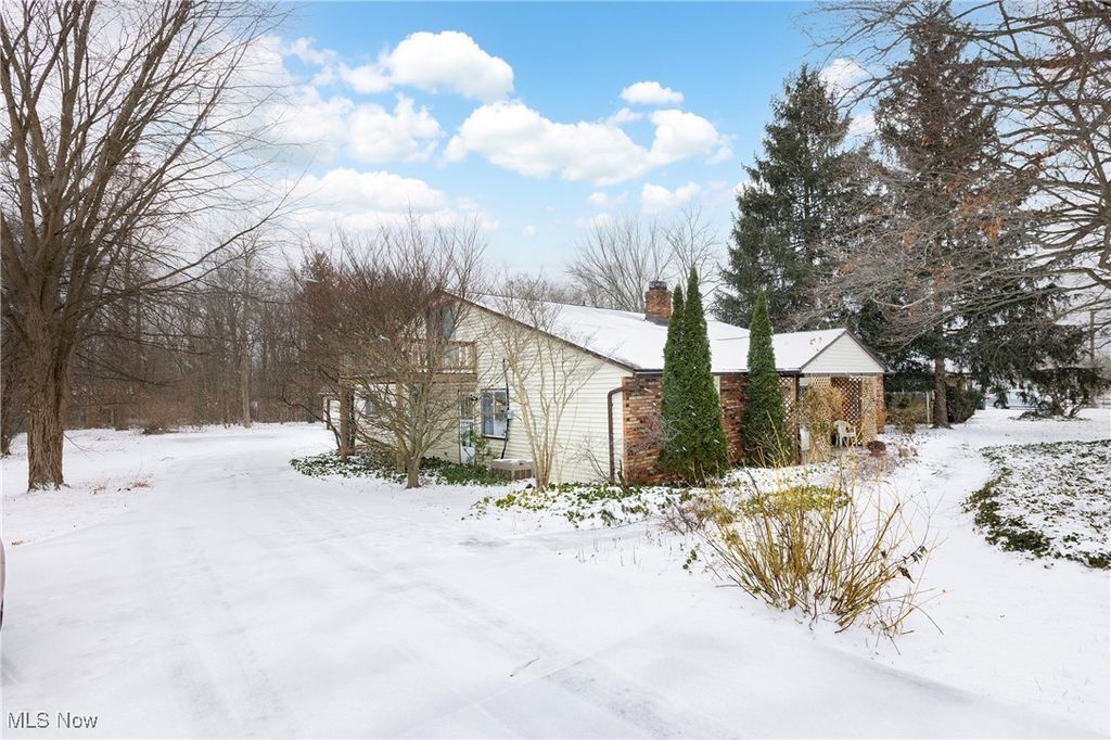 Photo of 12840 Drake Road, North Royalton, OH 44133 (MLS # 5177831)
