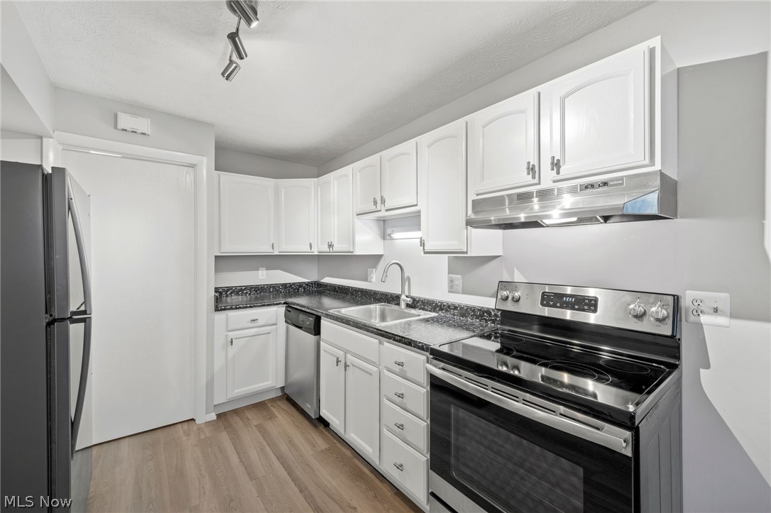 Royal Court Condos - Residential