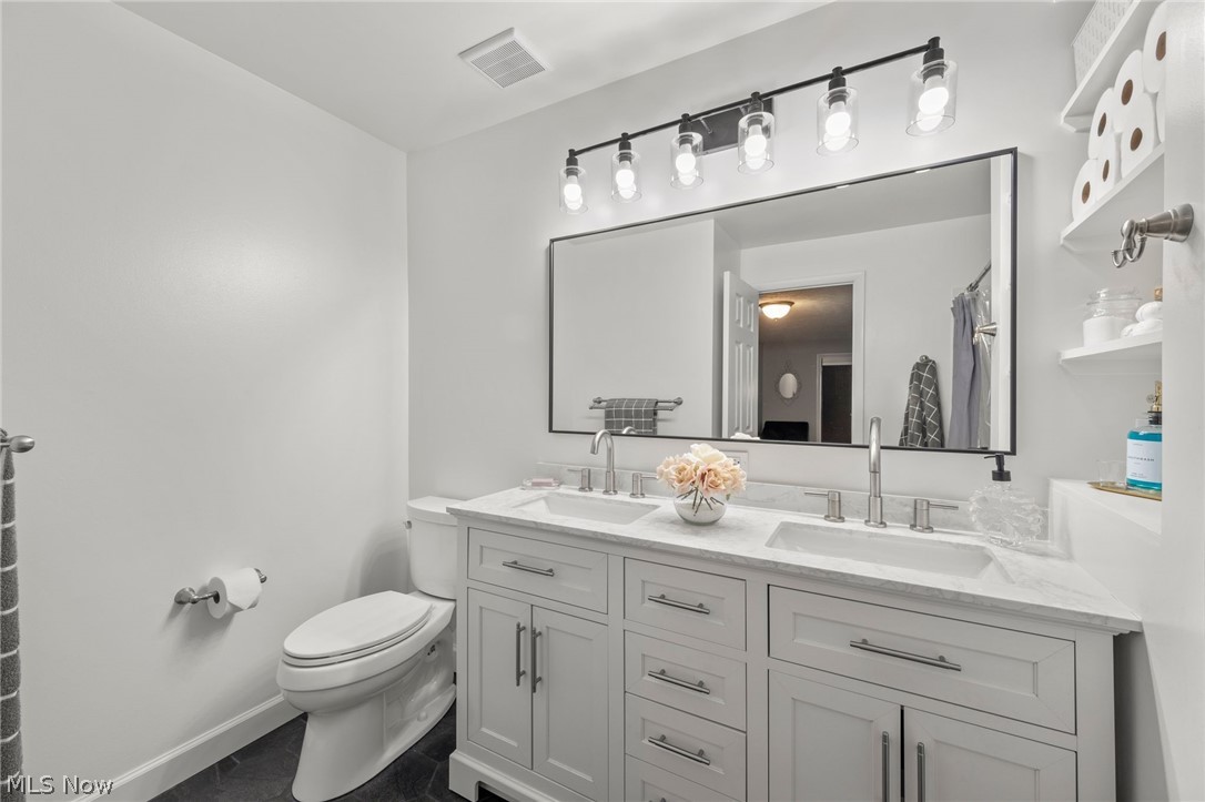 Royal Court Condos - Residential