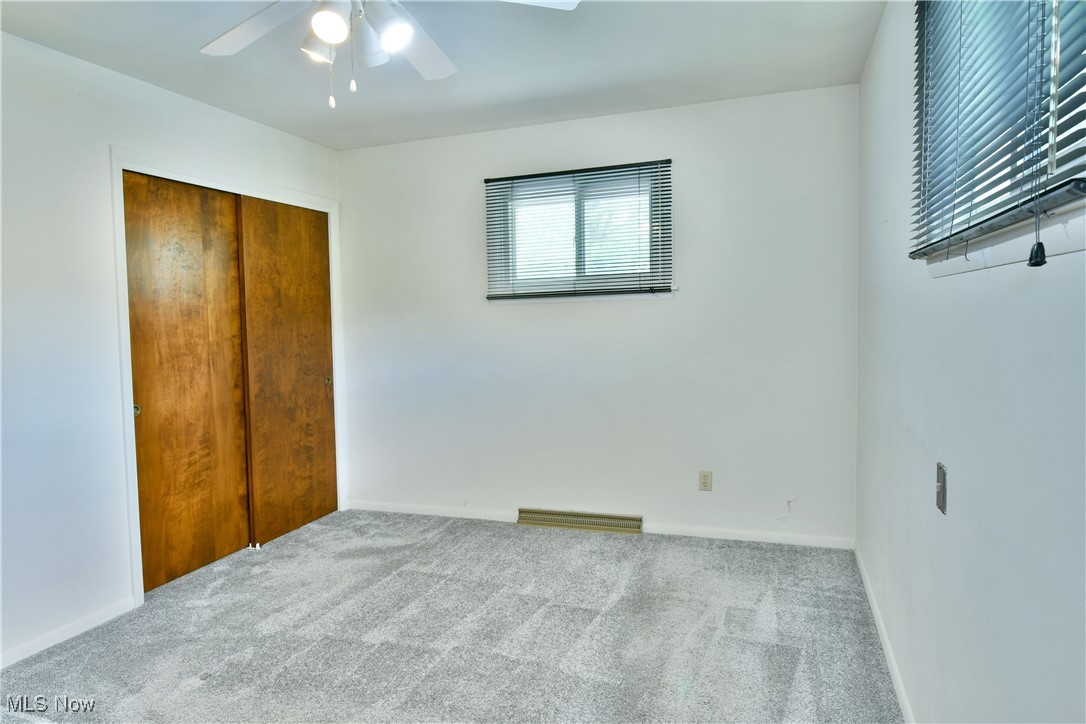 712 Hartzell Avenue, Niles, Ohio image 41