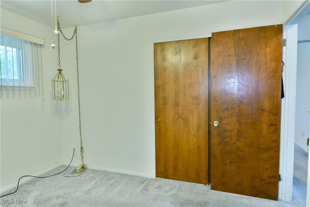 712 Hartzell Avenue, Niles, Ohio image 34