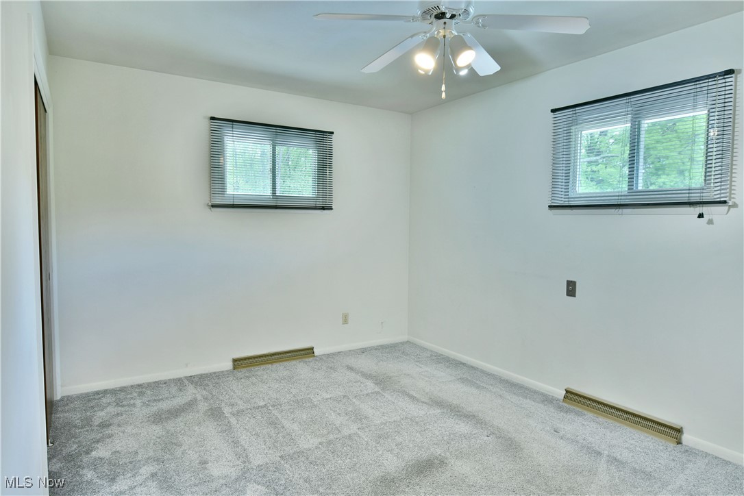 712 Hartzell Avenue, Niles, Ohio image 40