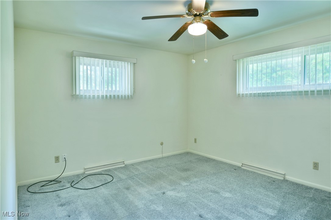 712 Hartzell Avenue, Niles, Ohio image 38