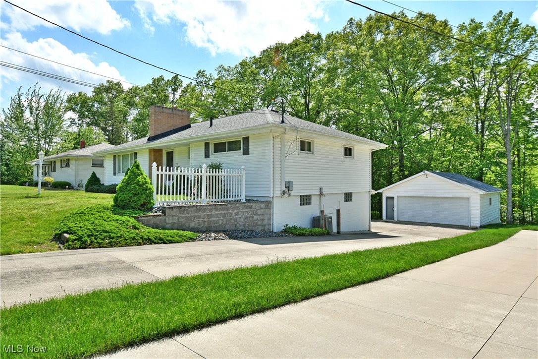 712 Hartzell Avenue, Niles, Ohio image 8