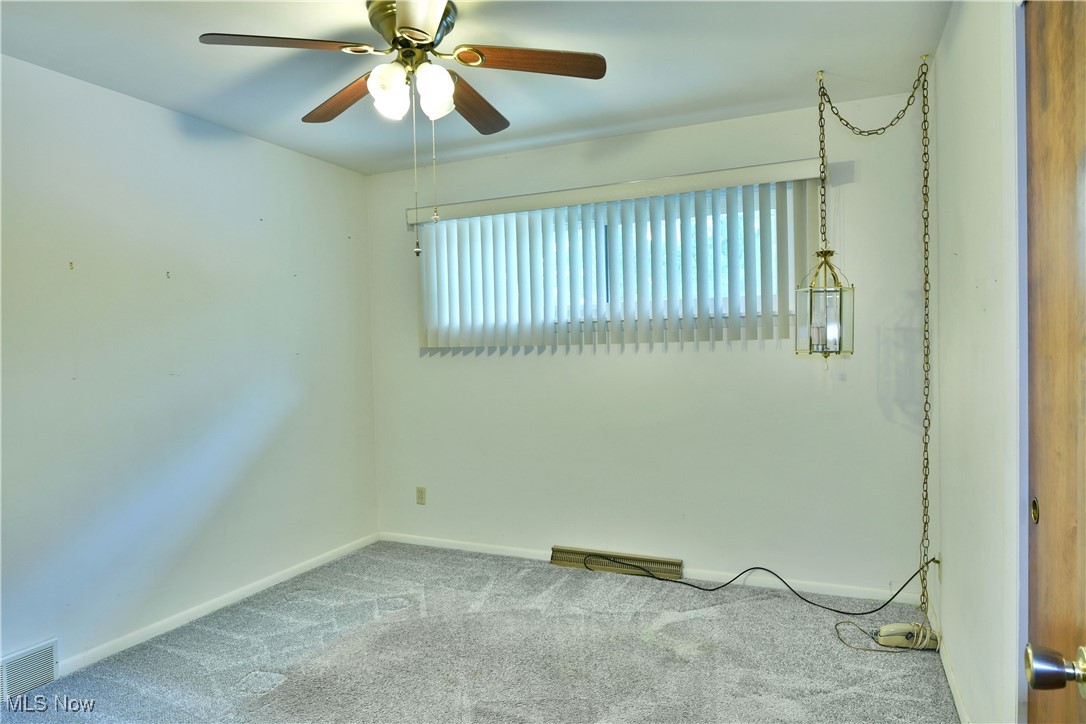 712 Hartzell Avenue, Niles, Ohio image 33