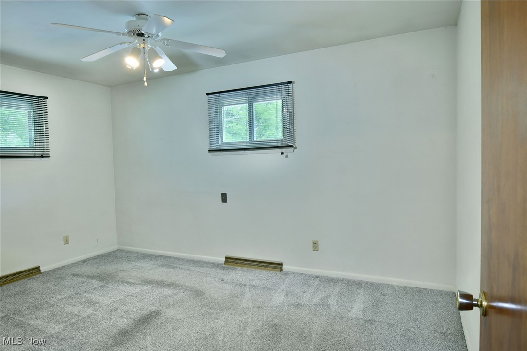 712 Hartzell Avenue, Niles, Ohio image 39