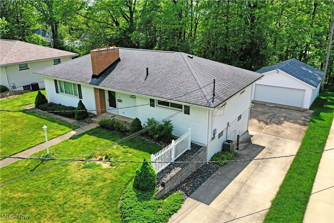 712 Hartzell Avenue, Niles, Ohio image 2
