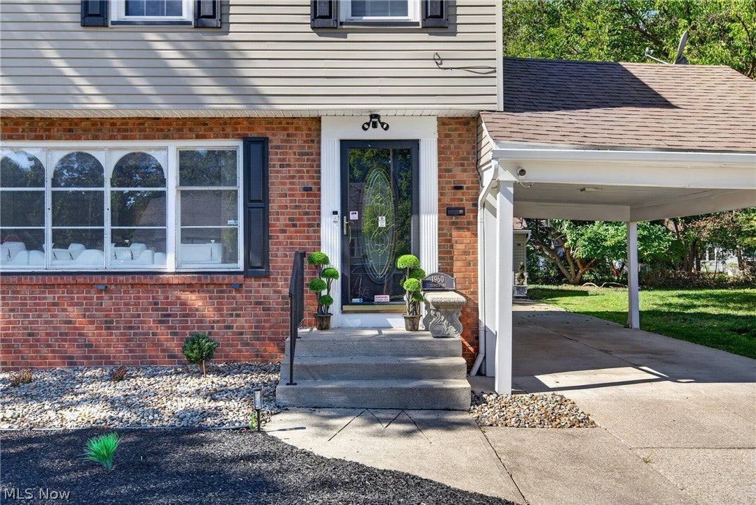 1960 Seneca Road