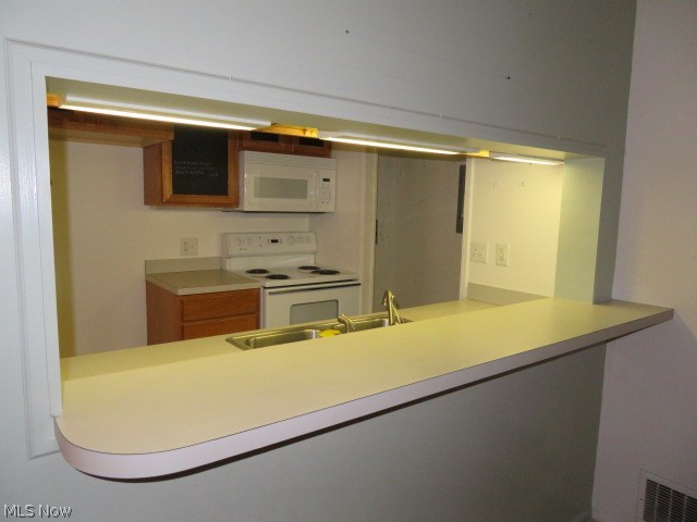 Fairway Villas Condo - Residential