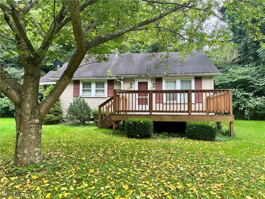 WITH A LITTLE CREATIVITY AND RENOVATION, THIS HOME COULD BE TRANSFORMED INTO A GREAT STARTER HOME OR A GREAT RENTAL PROPERTY. CLOSE TO THE RIDING TRAILS  IN YELLOW CREEK. NICE QUITE SETTING. CALL TODAY FOR YOUR PRIVATE SHOWING. Selling AS IS