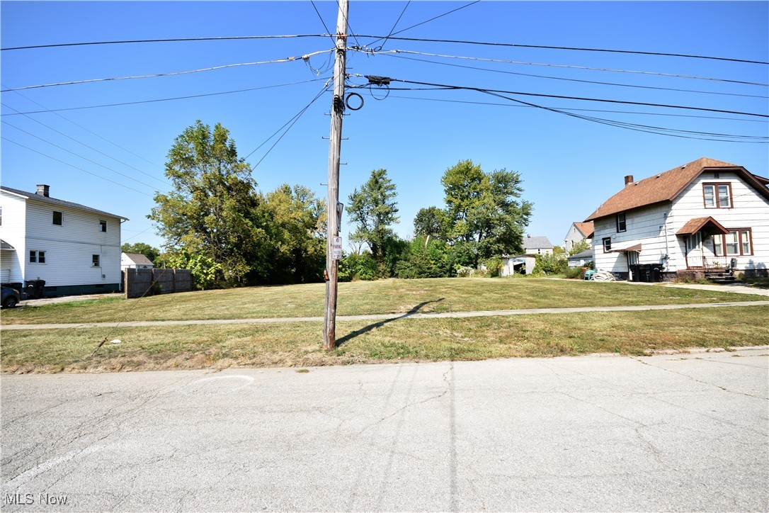 C H Heightons Add - Residential