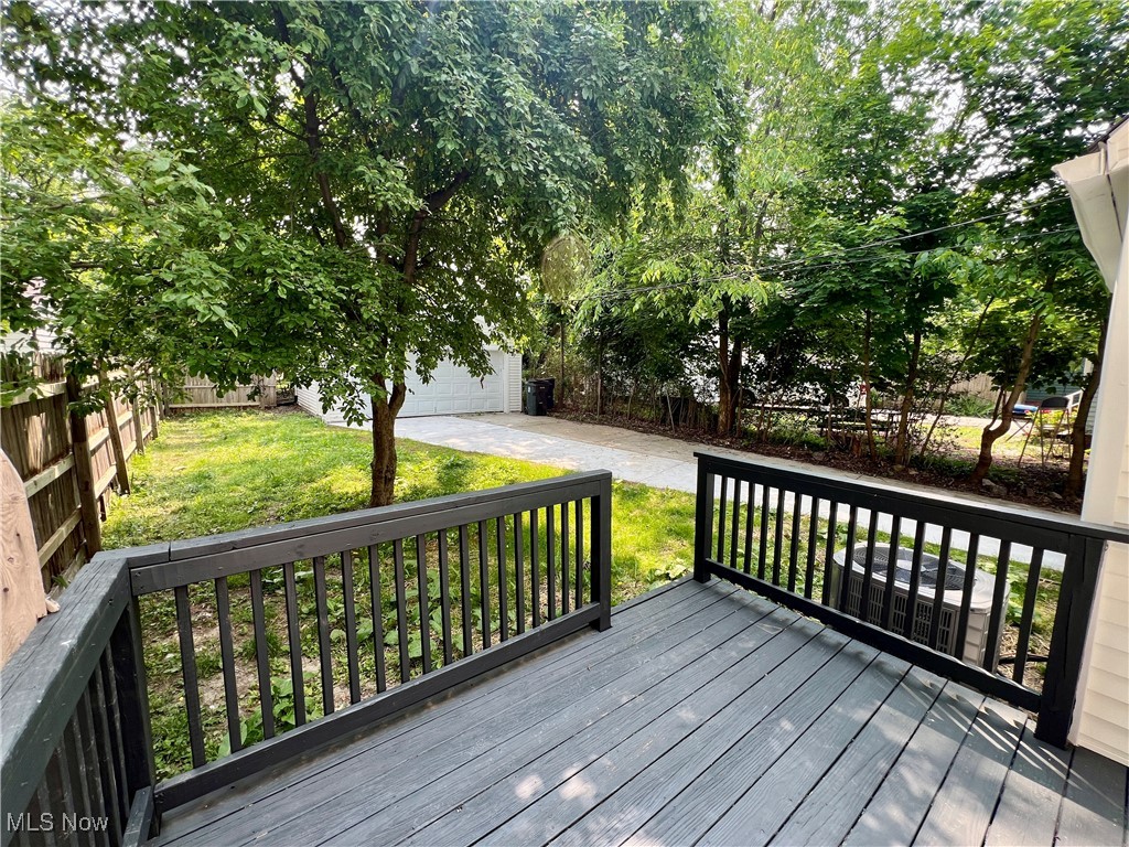 887 Yellowstone Road, Cleveland Heights, Ohio image 3