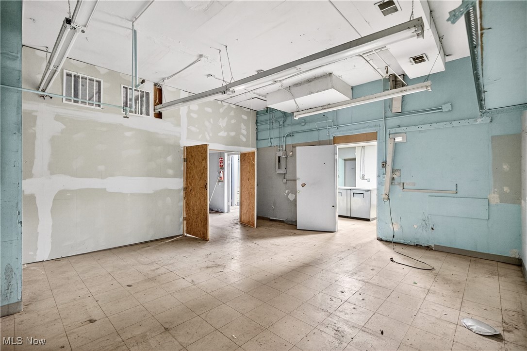 South Euclid, Ohio 44121, United States, ,Commercial,Contingent,249896