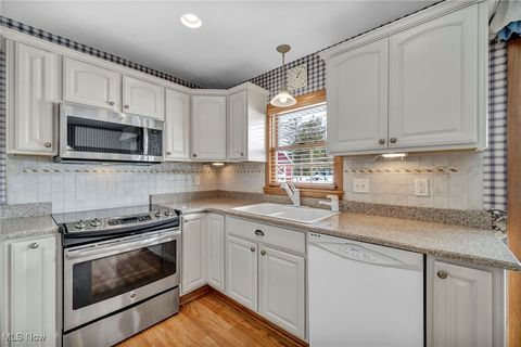 Tiny photo for 7257 Barton Circle, Parma, OH 44129 (MLS # 5178373)