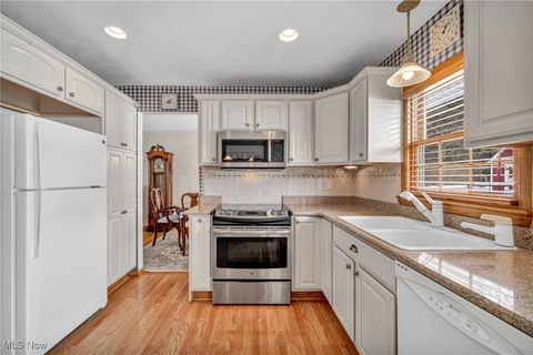 Tiny photo for 7257 Barton Circle, Parma, OH 44129 (MLS # 5178373)