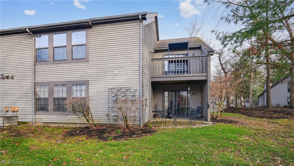 Photo of 1123 Redtail Hawk Ct #1, Boardman, OH 44512 (MLS # 5196790)