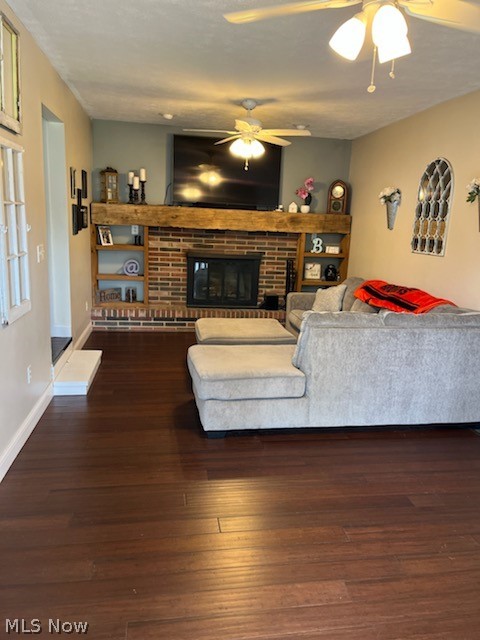 Hallmark Manor 01 - Residential