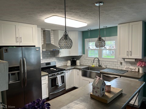 Hallmark Manor 01 - Residential