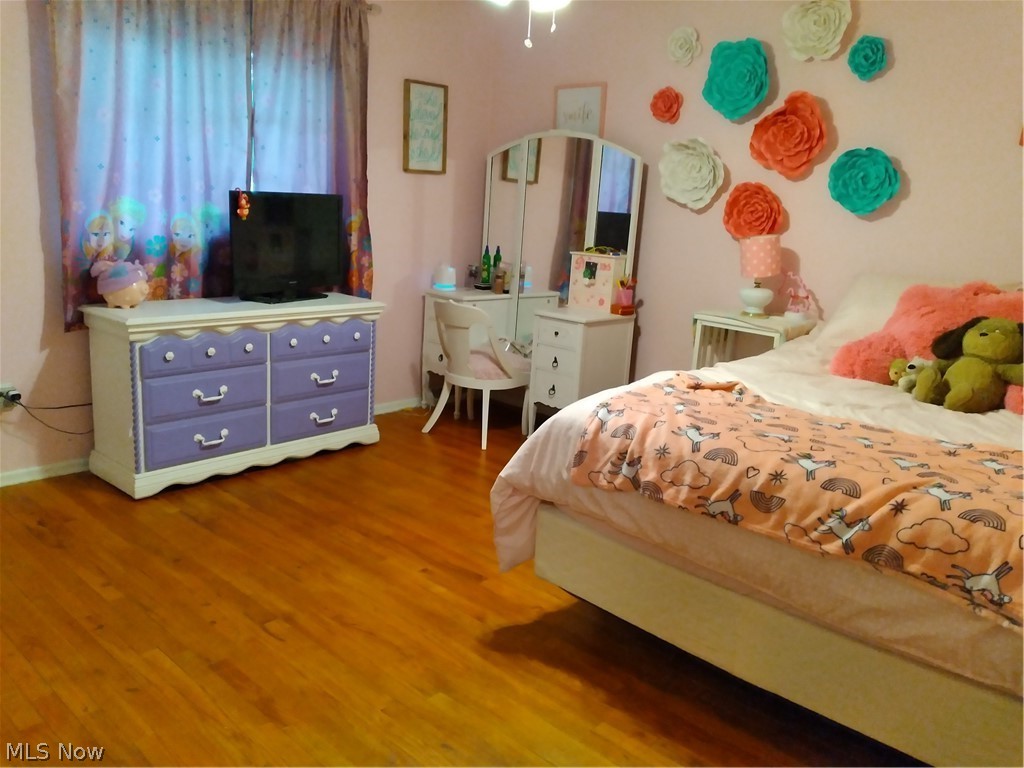 Hallmark Manor 01 - Residential