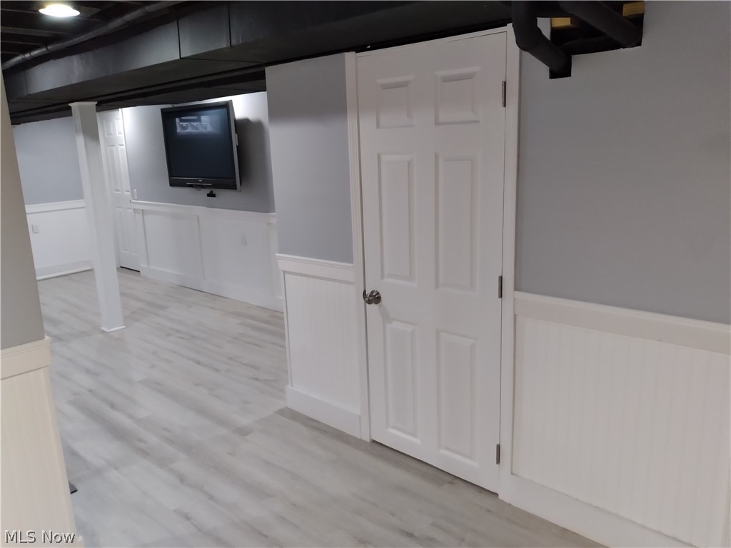 Hallmark Manor 01 - Residential