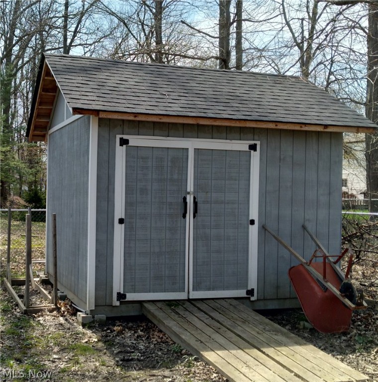 Hallmark Manor 01 - Residential