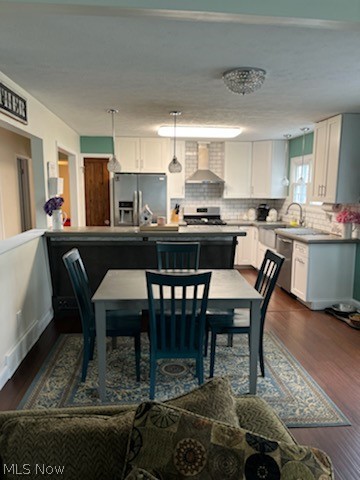 Hallmark Manor 01 - Residential