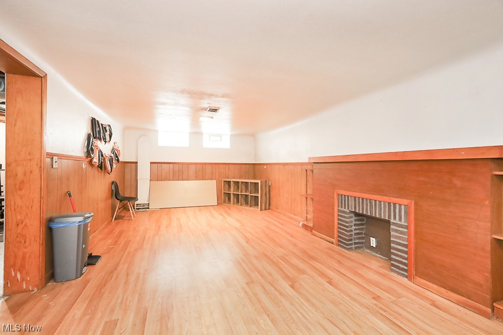 Milan S Kapels - Residential