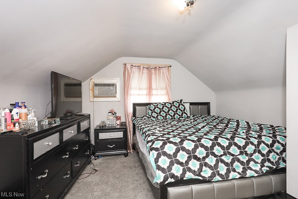 Milan S Kapels - Residential