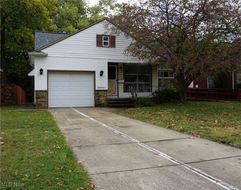 23751 Glenbrook Boulevard, Euclid, OH 44117 - #: 5173318