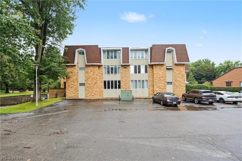 Tiny photo for 924 Memorial Parkway #104, Akron, OH 44303 (MLS # 5244738)